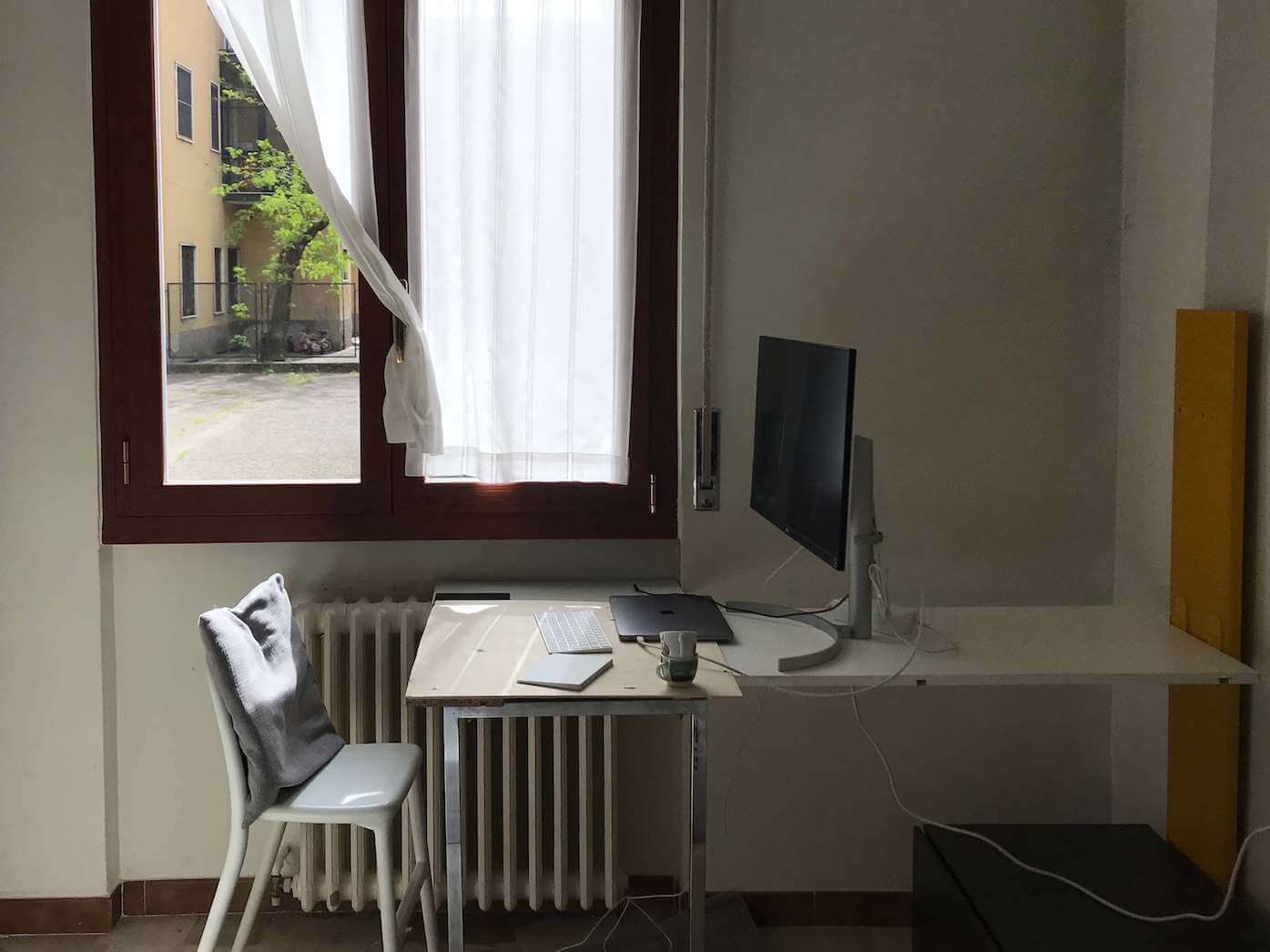 Elia's home office setup.