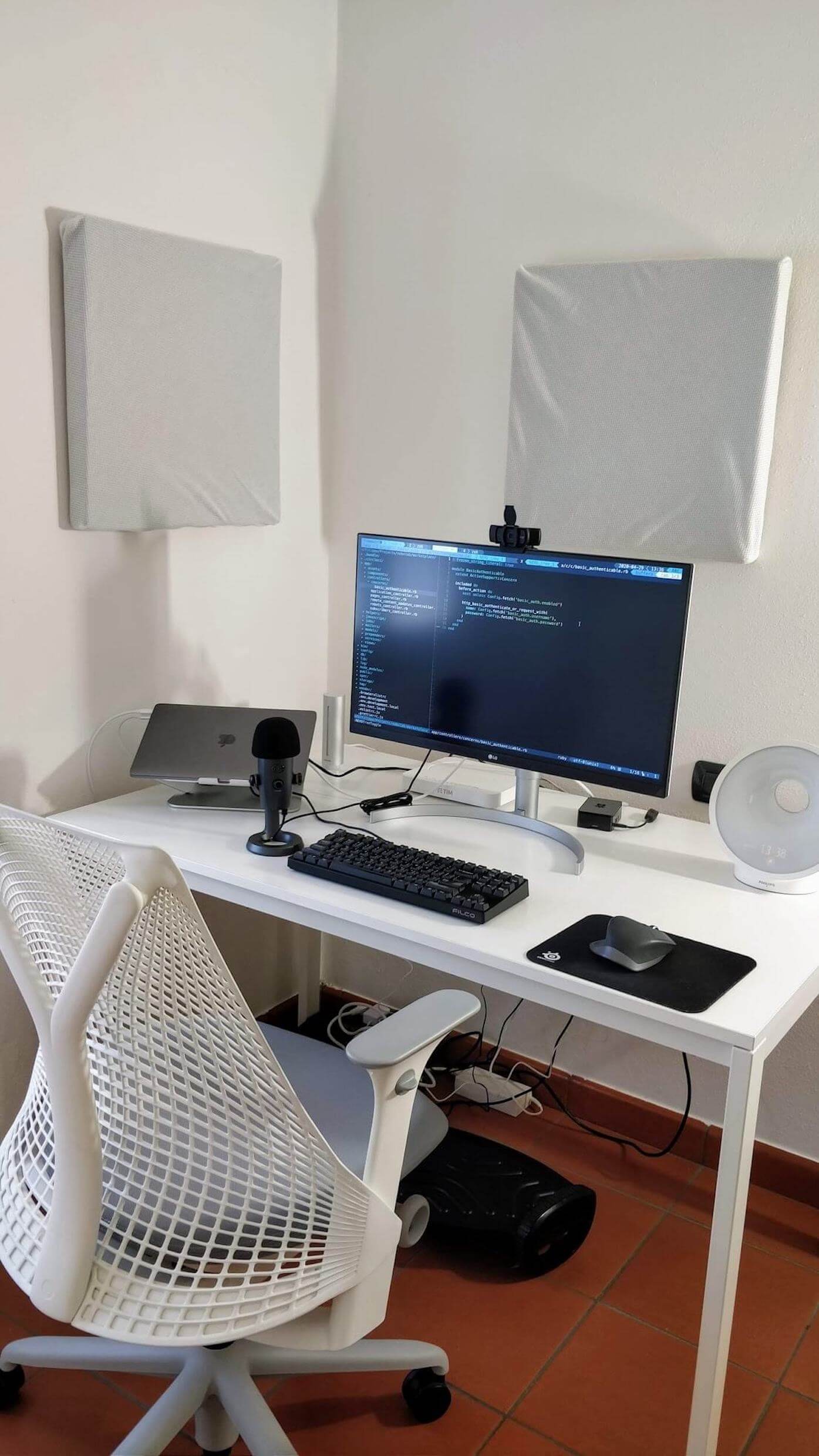 Filippo's home office setup.